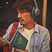 Terbang ke Rusia, Ibnu Jamil Dukung Timnas Inggris Lawan Kroasia