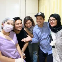 Terinspirasi Ivan Gunawan, 9 Potret Indra Bekti yang Makin Kurus Bareng Istri - Berhasil Turunkan Berat Badan 8 Kg dalam 2 Bulan 