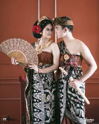 Termasuk Jessica Iskandar & Vincent Verhaag, 6 Pasang Selebriti Ini Lakukan Prewedding Dengan Adat Bali