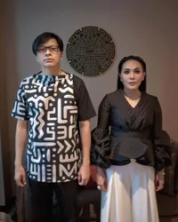 Termasuk Via Vallen & Chevra Yolandi, Sederet Selebriti Menikah dengan Anak Band - Perbedaan Usia Cukup Jauh Hingga Pernikahan Mampu Bertahan 28 Tahun