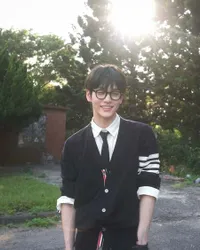 Ternyata Ini First Date Impian Para Idol Kpop, Ada yang Pengen Sepedaan Keliling Kota dan Jajan Pinggir Jalan