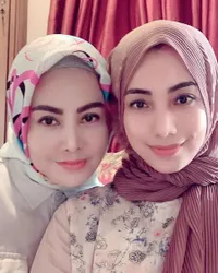 Terpisah Jarak & Waktu, Intip Potret Kebersamaan Cici Paramida dan Siti Rahmawati yang Bestie Abis!
