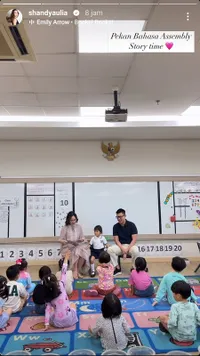Tetap Kompak Meski Sudah Bercerai, 7 Potret Shandy Aulia dan David Herbowo ke Sekolah Claire - Bacakan Cerita di Kelas si Kecil