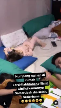 Tetap Sederhana Sejak SMA, 8 Potret Sudut Kamar Aldi Taher yang Tak Miliki Kasur - Didoakan Lebih Kaya dari Raffi Ahmad