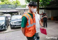 Tiga Kali Ditangkap, Potret Revaldo Pakai Baju Tahanan Setelah Diamankan Polisi Karena Kasus Narkoba: Saya Minta Maaf