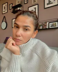 Tinggal di Belanda, 8 Potret Kabar Terbaru Nova Eliza yang Jadi Aktivis & Pebisnis - Punya Kekasih Baru? 