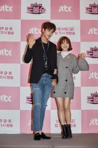 Tinggi Beda 26 Cm, Park Bo Young dan Hyungsik Bikin Netizen Gemas