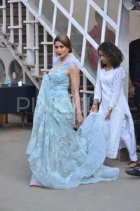 Transformasi Gaya Fashion Kareena, Princess Cantik-Nuansa 'Gelap'