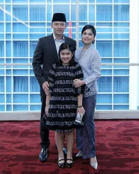 Tumbuh Besar, Cantiknya Almira Cucu SBY Dengan Gaya Rambut Baru!