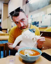 Tur ke Jepang, Sam Smith Ditemani si Gemas Takeshi