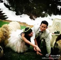 Taecyeon 2PM dan Gui Gui Mesra Berdua