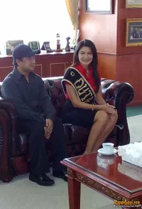 Tamara Bleszynski Kunjungi Menpora