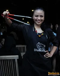 Tantri Kotak Buka Bisnis Restoran Steakology