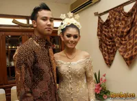 Thalita Latief - Dennis Lyla Tunangan
