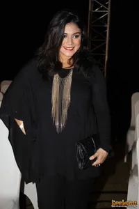 Thalita Latief di Fashion Show Wong Hang Distinguished Tailor