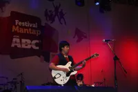 The Bannery Hangatkan Suasana Lapangan Rampal