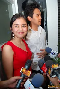 Tika T2 dan Calon Suaminya