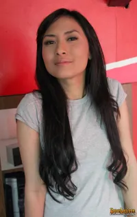 Tina Astari Siapkan Proyek Debut