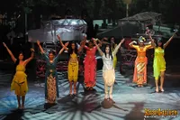 Titi DJ di Konser SWARA SANG DEWI