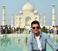 Tom Cruise Kunjungi Taj Mahal India