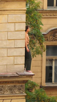 Tom Cruise Telanjang Dada di Syuting MI4