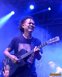 Tony Q Rastafara MERAIH MIMPI Bareng Rocker Papan Atas Tanah Air