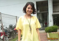 Tya Ariestya Ingin Lulus Tahun Ini
