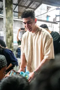 Ulang Tahun ke-29, Verrell Bramasta Pilih Syukuran & Mengajar Anak Yatim Daripada Gelar Pesta Mewah