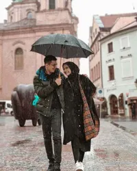 Ultah ke-40 Irwansyah, Zaskia Sungkar Unggah Sederet Foto Kemesraan