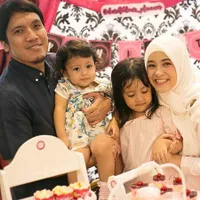 Ultah Miskha Anak Desta - Natasha Rizky, Cute Dengan Tema Barbie