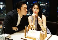 Ultah, Sandra Dewi Dapat Ciuman & Kue Princess Hamil Dari Suami