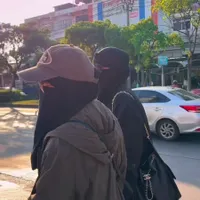 Umi Pipik Blusukan ke Pasar Cari yang Murah, Pilih Ngethrift di Bangkok