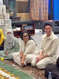 Umi Pipik Gelar Munggahan Jelang Ramadan, Gelar Liwetan dan Tukar Kado