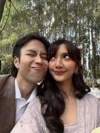 Unggahan Sheila Dara di Hari Ultah Vidi Aldiano, Perlihatkan Kemesraan yang Selama Ini Jarang Tersorot