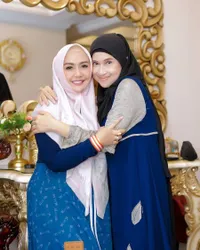 Usia Sudah 55 Tahun, Intip 7 Potret Terbaru Sylvana Herman yang Tetap Cantik dan Masih Betah Sendiri