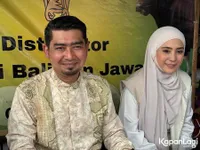 Ustaz Solmed & April Jasmine Beli Sapi Kurban di Bekasi, Beri Nama 'Kondisi Prima' dan 'Berkah'