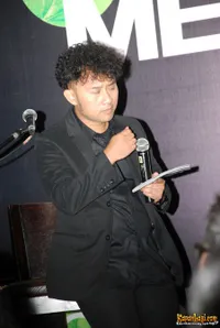 Ungu di Immigrant Plaza Indonesia