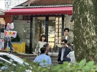 Viral Foto Victoria Song eks f(x) dan Vic Zhou Tertangkap Syuting Drama Bareng, Menolak Tua - Tetep Berdamage