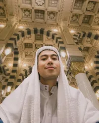 Visa Haji Mendiang Vidi Aldiano Keluar, Keluarga Putuskan Badal Haji