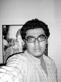Wajah Jadul Para Seleb Bollywood, Unyu Culun Bikin Pangling