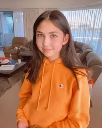 Wajahnya Bule Banget, 8 Potret Kirana Shaskia Anak Cindy Claudia Harahap Yang Beranjak Remaja - Mata Indah Warna Coklat Disorot