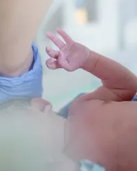 Wajahnya Ganteng! Potret Anak Via Vallen & Chevra Yolandi yang Mulai Diungkap - Punya Nama yang Indah