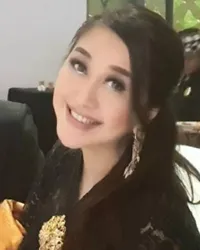 Wajahnya Seolah Tak Pernah Berubah, Intip 7 Potret Paramitha Rusady yang Tetap Cantik dan Awet Muda di Usia 54 Tahun - Kini Tekuni Dunia Politik