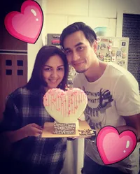 Wedding Anniv ke-10, Darius Beri Surprise Donna Ajak ke Maldives
