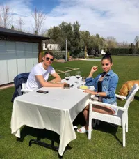 Weekly Hot IG: Foto David Beckham & Sripun - Bella Hadid Topless