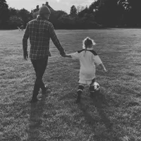 Weekly Hot IG: Kim Kardashian Topless - Harper Beckham Main Bola