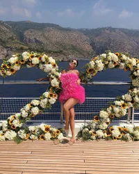 Weekly Hot IG: Miley Cyrus Cerai - Pesta Ultah Mewah Kylie Jenner di Italia