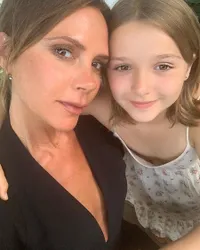 Weekly Hot IG: Selfie Cantik Harper Beckham - Sam Smith Pakai Kuteks