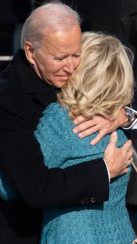 What's Hot: Pelantikan Presiden Joe Biden Hingga Fakta Almarhum Mantan Suami Nita Thalia