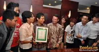 Wali Band Dengan Pengusaha dari Korea